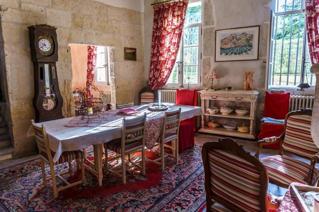 Mas Des Carnassoles Bed & Breakfast Exterior foto